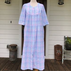 Miss Elaine housecoat